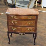 57 4067 CHEST OF DRAWERS